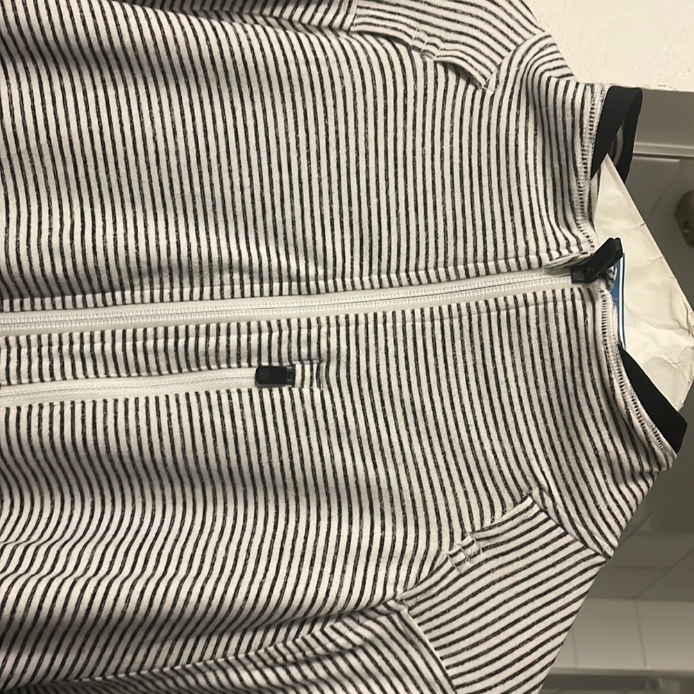 Lulu lemon athletic pullover